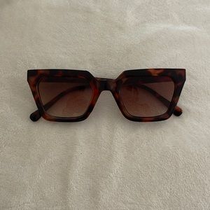 Square tortoise shell sunglasses